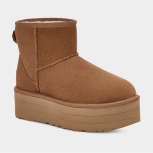 Classic platform mini Ugg